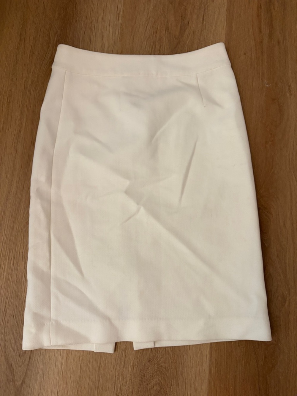 Alice + Olivia Cream Pencil Skirt - Tailored Minimalist